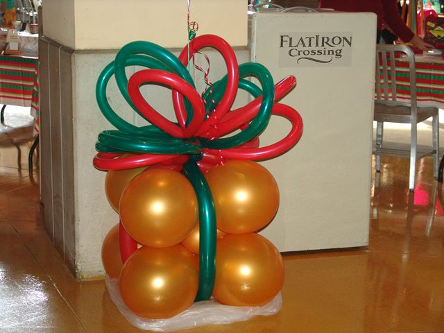 Santas balloon gifts for christmas