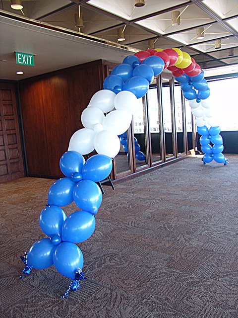 unique colorado themed balloon arch